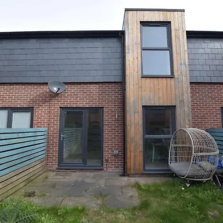 Mill Mews * ريبون